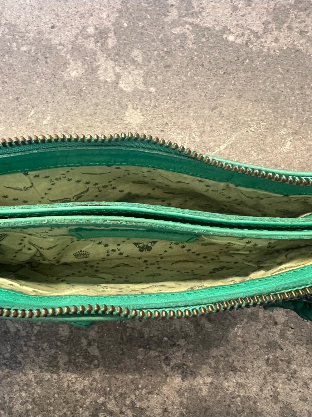 Zadig & Voltaire Green Leather Wristlet Clutch with Wing Motif - Picture 3 of 4